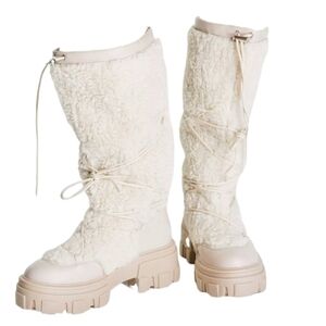 Asos Chunky Teddy Boots in Beige-Neutral